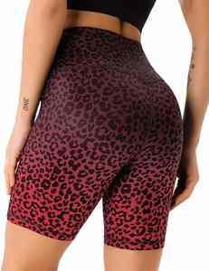 Vente en gros de shorts sublimés de qualité supérieure pour femmes, shorts d'entraînement taille haute pour le yoga avec poches latérales pour la course à pied - Product Image 6