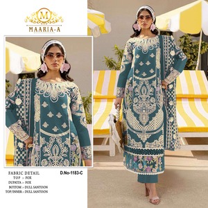 Costume pakistanais de qualité supérieure pour les mariages et les fêtes Georgette de renard lourd avec travail de séquence de broderie et bordure Moti - Product Image 4