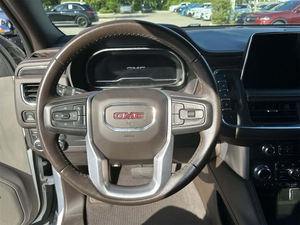 GMC Yukon XL SLT AWD 2023 Blanco Brillante, Automático, Llantas de Aleación R17, Asientos de Cuero, ACC Ligero, Navegación, Asientos con Calefacción, Control Remoto - Product Image 3