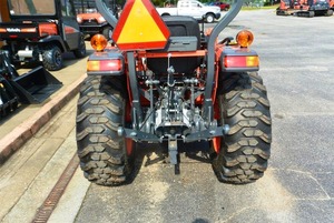 Tracteurs d'occasion 2023 L2502 HST 24.8HP à vendre - Product Image 3