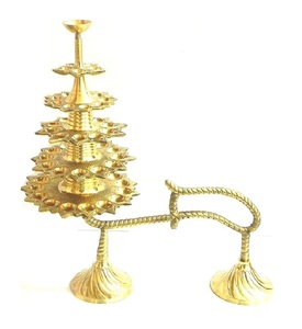 วัสดุทองเหลืองทำด้วยมือขนาดใหญ่ของอินเดียดีไซน์ใหม่สไตล์ Puja Arti ที่ดีที่สุดสำหรับการตกแต่งเทศกาลดิวาลีออกแบบตกแต่งบ้านด้วยมือโดย joti Diya - Product Image 4