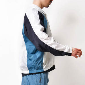 Ensemble jogging homme personnalisé en polaire unie pour l'hiver, veste courte et pantalon, 2 pièces, coupe-vent en polyester avec fermeture éclair, style streetwear, service OEM - Product Image 5