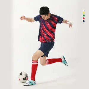 Ensemble d'uniformes de football respirants personnalisables Football Personnalisez le nom et l'équipe sur des vêtements de football personnalisés - Product Image 6