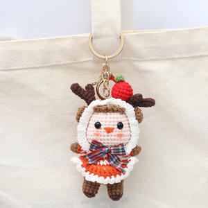 Colgante de Muñeco de Ciervo Navideño Tejido a Mano, Regalo Creativo, Decoración Colgante de Hilo Tejido, Animal Tejido a Crochet con Temática Navideña - Product Image 3