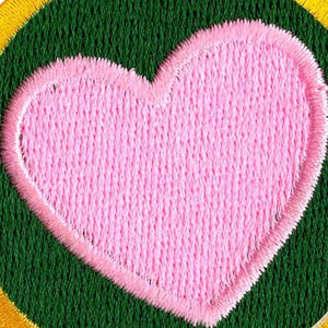 Vente flash : Patchs brodés en tissu sergé avec logo personnalisé, bordure en merrow adhésive, broderie d'anime, sublimation tissée - Product Image 6