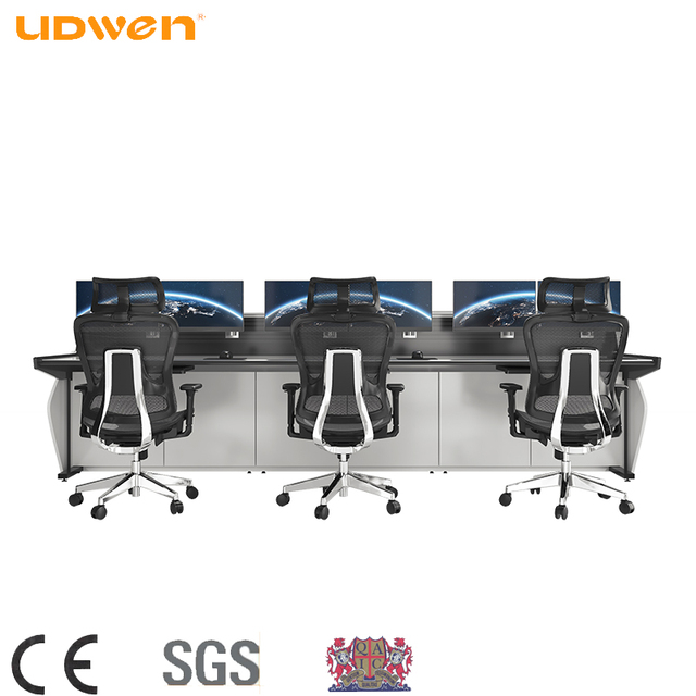 UDWEN 4-Screen Industrial Multi-Monitor Workstation - Futuristic Immersive Office/Gaming Console