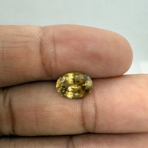 แหวนพลอยเพทายสีเหลืองทรงรี น้ำหนัก 3.26 กะรัต คุณภาพสูง แท้ 100% จาก Nalin Gem International LK Origin - Product Image 2