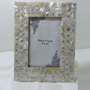 Marco de fotos con incrustaciones de hueso moderno hecho a mano 5x7 8x10 Marco de resina personalizable Decoración de mesa amigable uso doméstico - Product Image 6