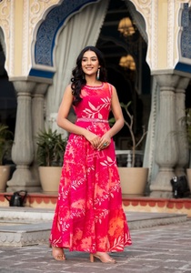 Colección de verano de vestidos de rayón florales para adultos Venta en línea disponible - Product Image 2