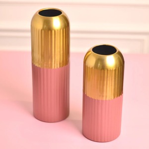 Porte-fleurs métallique artisanal pour une esthétique intérieure haut de gamme et une décoration florale élégante - Product Image 6