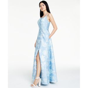 Abito da sera Nightway blu floreale in broccato, taglia 4, lussuoso, da festa, linea ad A, in raso, con spalline sottili, lunghezza al pavimento, con fiori naturali, ODM - Product Image 3