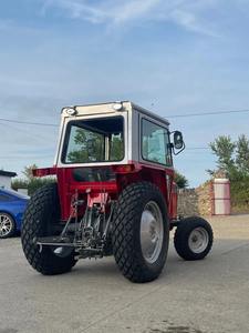 Tracteur à chenilles Massey Ferguson 550 de 2006, moteur 4.0 L, 40 CV, avec pompe à engrenages et boîte de vitesses. - Product Image 5
