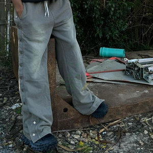 Joggers pour hommes à jambe large et coupe droite, style vintage, en coton éponge, coupe droite, taille mi-haute, avec boutons latéraux, lavage coloré, fabrication sur mesure - Product Image 3