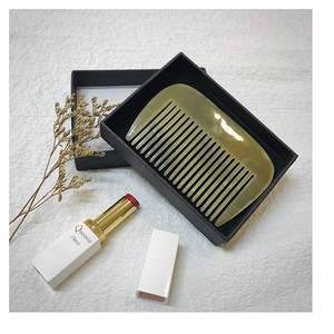 Peine de Cuerno Huong Dang de Lujo, Hecho a Mano en Vietnam, Modelo 0824-42, para Uso en Hoteles - Product Image 1