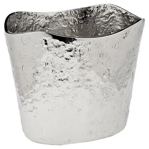 Seau à glace en métal de conception nouvelle pour bouteille de vin et de boissons fraîches, seau à glace en aluminium moulé de haute qualité, vente en gros quantité minimale de commande - Product Image 1