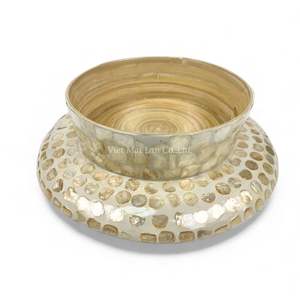 Support à nourriture en nacre, artisanat en coquillage, fait à la main pour la présentation de desserts, produit au Vietnam - Product Image 4