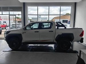 โตโยต้า ไฮลักซ์ 2.8GD-6 ดับเบิ้ลแค็บ 4x4 GR-Sport ปี 2024 สภาพดี ใช้งานน้อย - Product Image 5