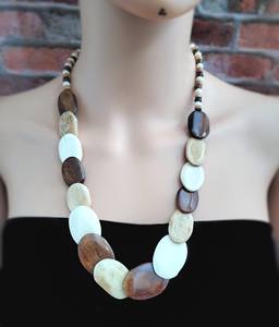 สร้อยคอกระดูกควายธรรมชาติสำหรับผู้หญิง เครื่องประดับแฟชั่น คุณภาพสูง สไตล์วินเทจ งานแกะสลักกระดูกอูฐ ราคาไม่แพง - Product Image 3