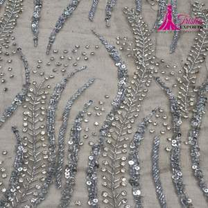 Tissu en filet perlé 3D pour les robes de luxe - Product Image 1