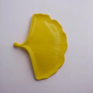 Beau plateau à feuilles fait à la main plateau décoratif idéal pour la fête de mariage Restaurant hôtel et usage domestique plateau de créateur polyvalent - Product Image 1