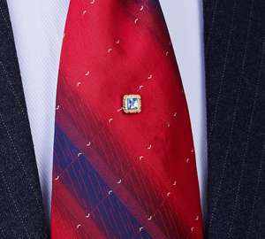 Épingle à cravate à motif carré en strass, chaîne de fixation haut de gamme, style cour. - Product Image 5