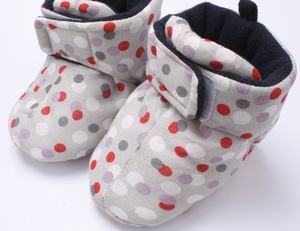 Marca privada de algodón orgánico recién nacido cozies vellón zutano botines de bebé con moq pequeño botines de bebé venta al por mayor diseño personalizado - Product Image 1