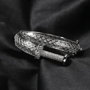 สร้อยข้อมือทอง 18k ลายดาบสำหรับผู้หญิง ประดับเพชร สไตล์ชาติพันธุ์ ชุบโรเดียม บรรจุในกล่องไม้อย่างดี - Product Image 5