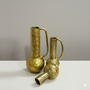 Jarrón de Flores de Aluminio Fundido Hecho a Mano para Decoración de Interiores del Hogar que Muestra el Arte Tradicional en Metal y el Estilo Contemporáneo - Product Image 4