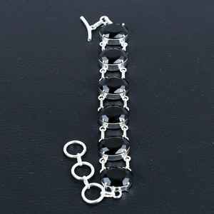 กำไลเทนนิสเพทายสีดำ เงินแท้ 925 งานแฮนด์เมด เครื่องประดับอัญมณี หรูหรา สง่างาม ของขวัญสำหรับผู้หญิง - Product Image 2