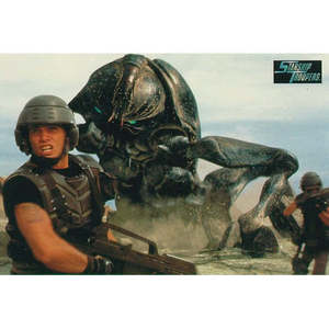 Carte postale Starship Troopers en papier résistant - Product Image 1