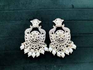 Boucles d'oreilles traditionnelles de haute qualité pour femmes bijoux vintage du patrimoine ethnique indien idéal pour les festivals, les mariages - Product Image 2