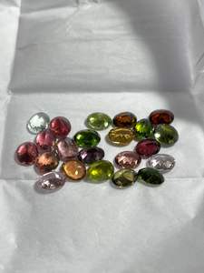 Turmalina Natural Multicolor, Gema de Corte Oval Facetado, Tamaño Calibrado para Joyería - Product Image 2