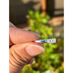 Bague demi-éternité bohème en argent 925 avec incrustation de pierre de lune arc-en-ciel, plaqué or rose, motif géométrique tendance pour fiançailles - Product Image 5