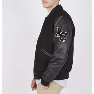 Chaqueta Varsity Unisex de Invierno, Negra, de Lana, con Capucha, Resistente al Viento, Transpirable, con Logotipo Frontal Recubierto, Personalizable, de Alta Calidad - Product Image 3