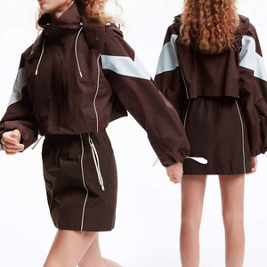 Conjunto de Top Corto y Pantalones Cortos Deportivos de Nailon Estampado Rosa, Chaqueta Deportiva con Cremallera y Capucha, Logotipo Personalizado, Cortavientos Ligero, Conjunto de 2 Piezas - Product Image 6