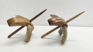 Herramienta de Madera Turca para Hilado, Hecha a Mano, Grabada, Diseño Tradicional, Elegante, Duradera y con Equilibrio Perfecto - Product Image 2