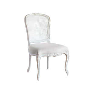 Chaise de salle à manger française ivoire avec dossier en rotin - Product Image 3