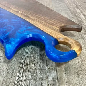 Planche à découper en bois d'acacia de grande taille, artisanale, en gros, pour couper le fromage, avec des accents en bois pour la décoration de la cuisine - Product Image 3