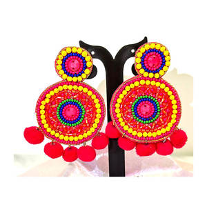 Nouvelles boucles d'oreilles colorées de perles de meilleure qualité pour les fêtes et les occasions de festival Achetez maintenant au prix le plus bas - Product Image 1