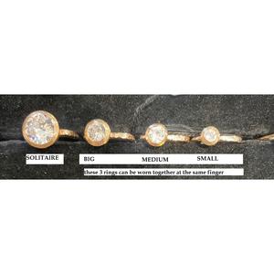 แหวนทำมือสำหรับผู้หญิง ผลิตในอิตาลี ประดับด้วยหิน - Product Image 3