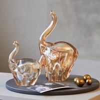 Figurine d'éléphant en verre ambré soufflé à la bouche, style Art Déco, avec un trompe surélevé, ornement de table fait main pour la décoration de la maison, par Bixuan