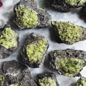 Cristallo Grezzo di Peridoto Naturale, Pietra Preziosa Verde per Guarigione <span class=keywords><strong>e</strong></span> Reiki - Product Image 5