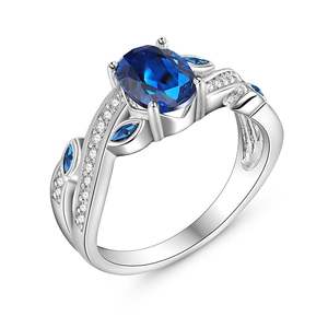 Bague de fiançailles Jeulia en saphir bleu taille ovale en argent sterling avec motif feuilles torsadées - Product Image 2