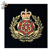 OEM personalizado de alta calidad bordado a mano de tela Escudo de Armas banderín bandera lingote alambre bordado con flecos dorados al por mayor