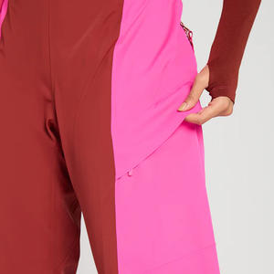 Bavettes de ski personnalisées OEM pour femmes pantalons de neige imperméables isolés pour le ski le snowboard avec impression de logo et marque privée - Product Image 2