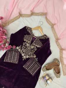 Celebra la Elegancia Invernal con un Salwar Kameez de Terciopelo Viscosa Premium Adornado con Lentejuelas y Bordado Zari de Secado Rápido para Fiestas - Product Image 3