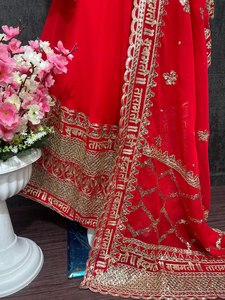 DERNIÈRE ROBE DE SÉQUANCE DE CRÉATION POUR FEMMES - Product Image 4