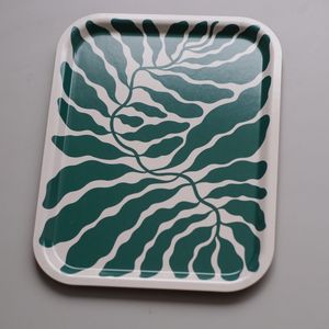 ถาดโลหะสไตล์ร่วมสมัยพร้อมดีไซน์ศิลปะสำหรับเสิร์ฟและตกแต่งภายในแบบโมเดิร์น - Product Image 1