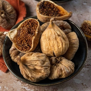Figues entières séchées de qualité supérieure 1kg, emballage sous vide, conservées en saumure, procédé AD, non-OGM, naturelles, en vrac, fournisseur en gros, durée de conservation 36 mois - Product Image 6