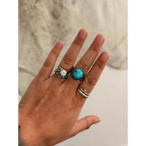 Anillo de Turquesa Royston y Plata de Ley, Hecho en Navajo, Joyería Cultural Coleccionable, Talla 10.25 - Product Image 2